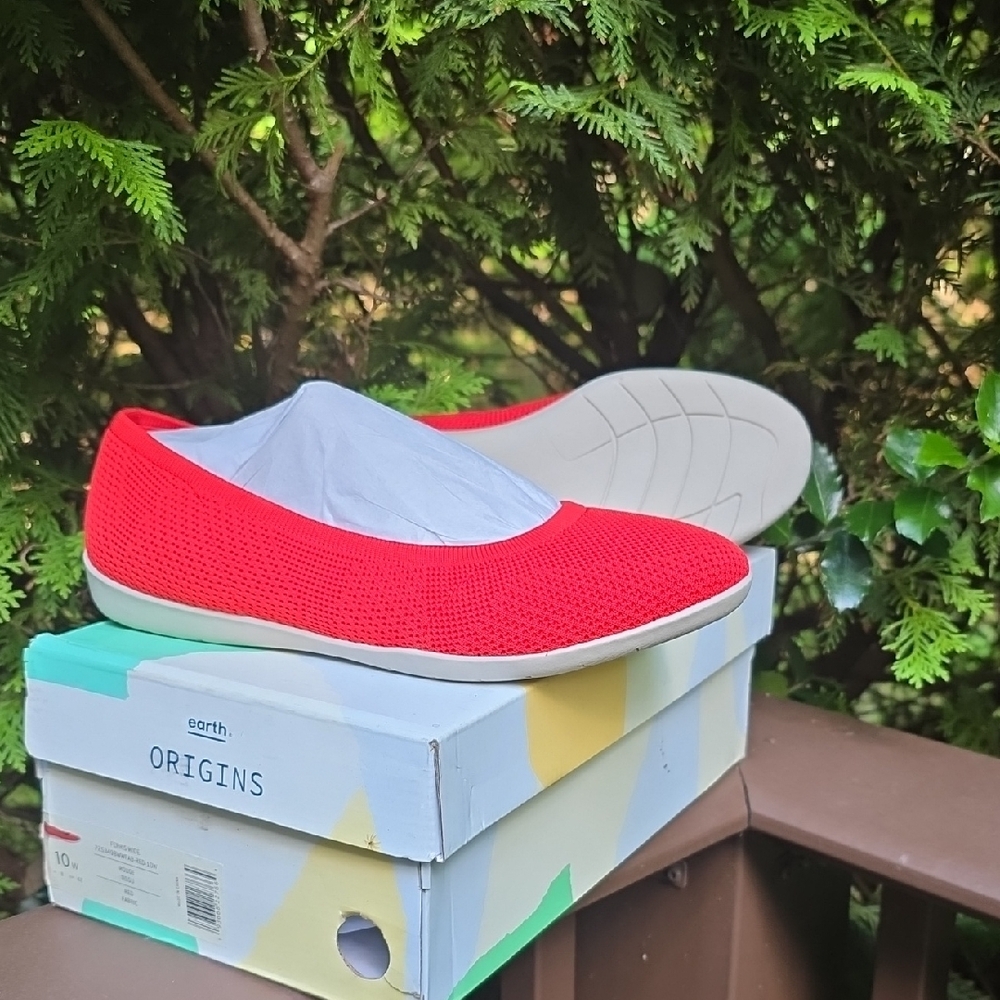 Earth Irigins Red Knit Slip-On Ballet Flats